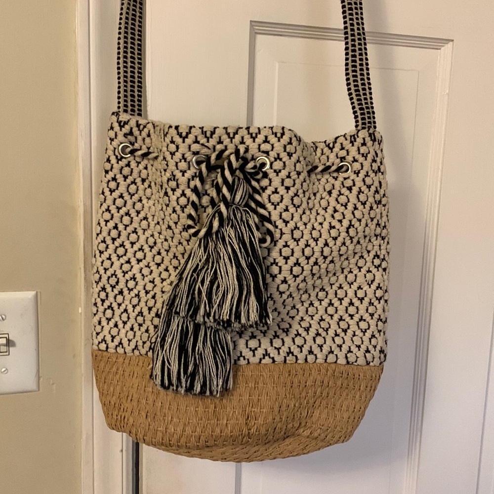 Roller Rabbit bucket cross body bag